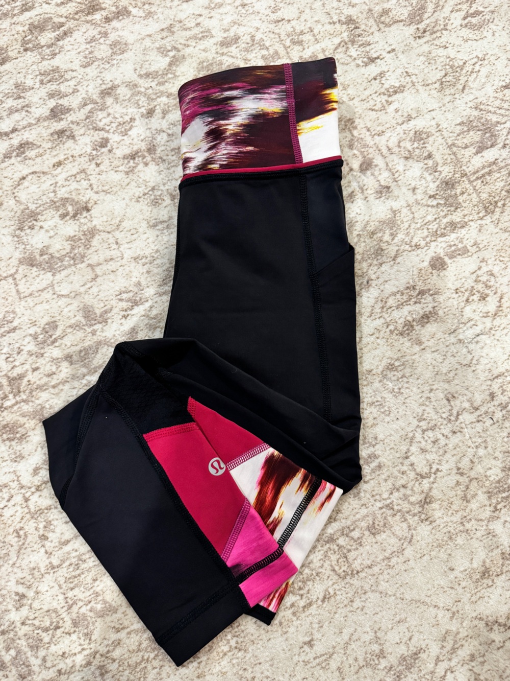 LULULEMON LEGGINGS SIZE 2
